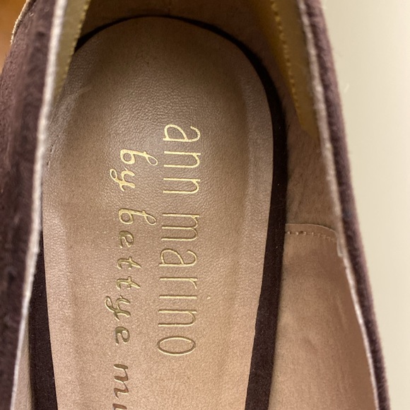 Brand new, never worn Ann Marino shoes. A little too big for me. - Picture 3 of 4